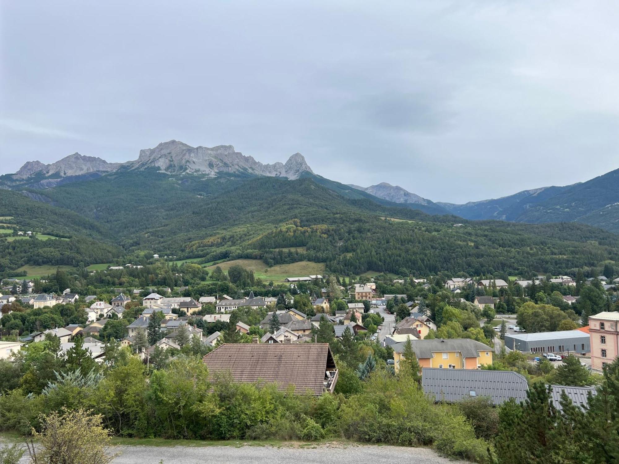 Terrasse Adroit T2 Barcelonnette - Wi-Fi Gratuit - 7 Couchages Daire Dış mekan fotoğraf